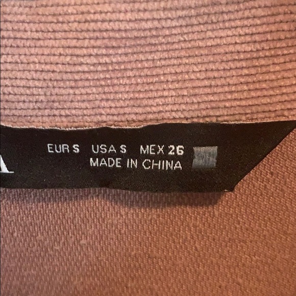 Zara cord soft button down with pockets. - Picture 3 of 3